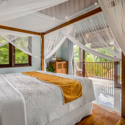 Capung Suite